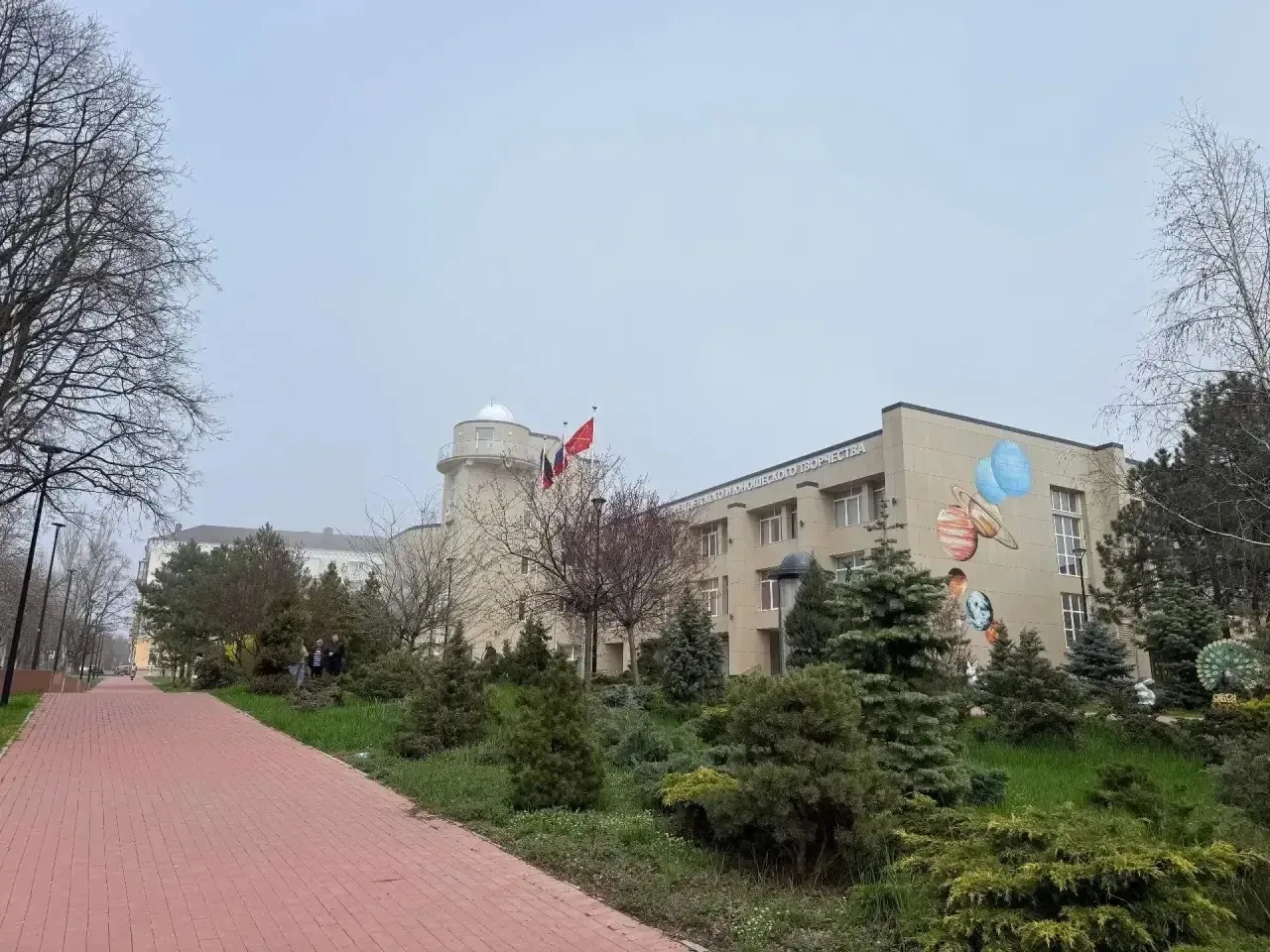 В ходе рабочей поездки в Мариуполь ознакомился с восстановлением ключевых объектов, которое ведётся 
