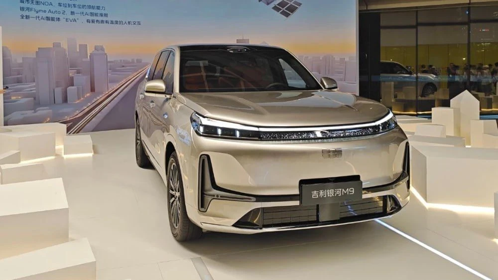 Российское представительство марки Geely обратило внимание на первую годовщину с момент...
