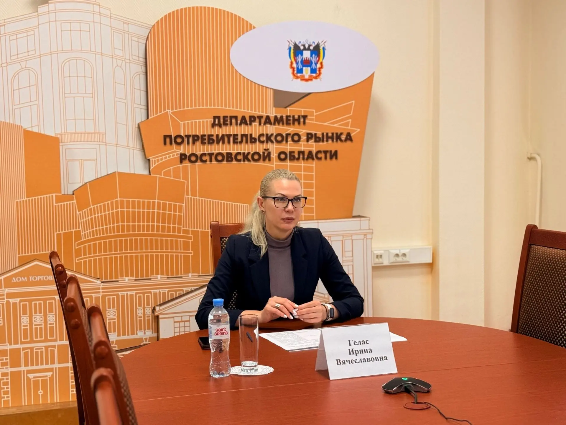 Сегодня в рамках проведения ежемесячного личного приема граждан в онлайн-формате директор департамен