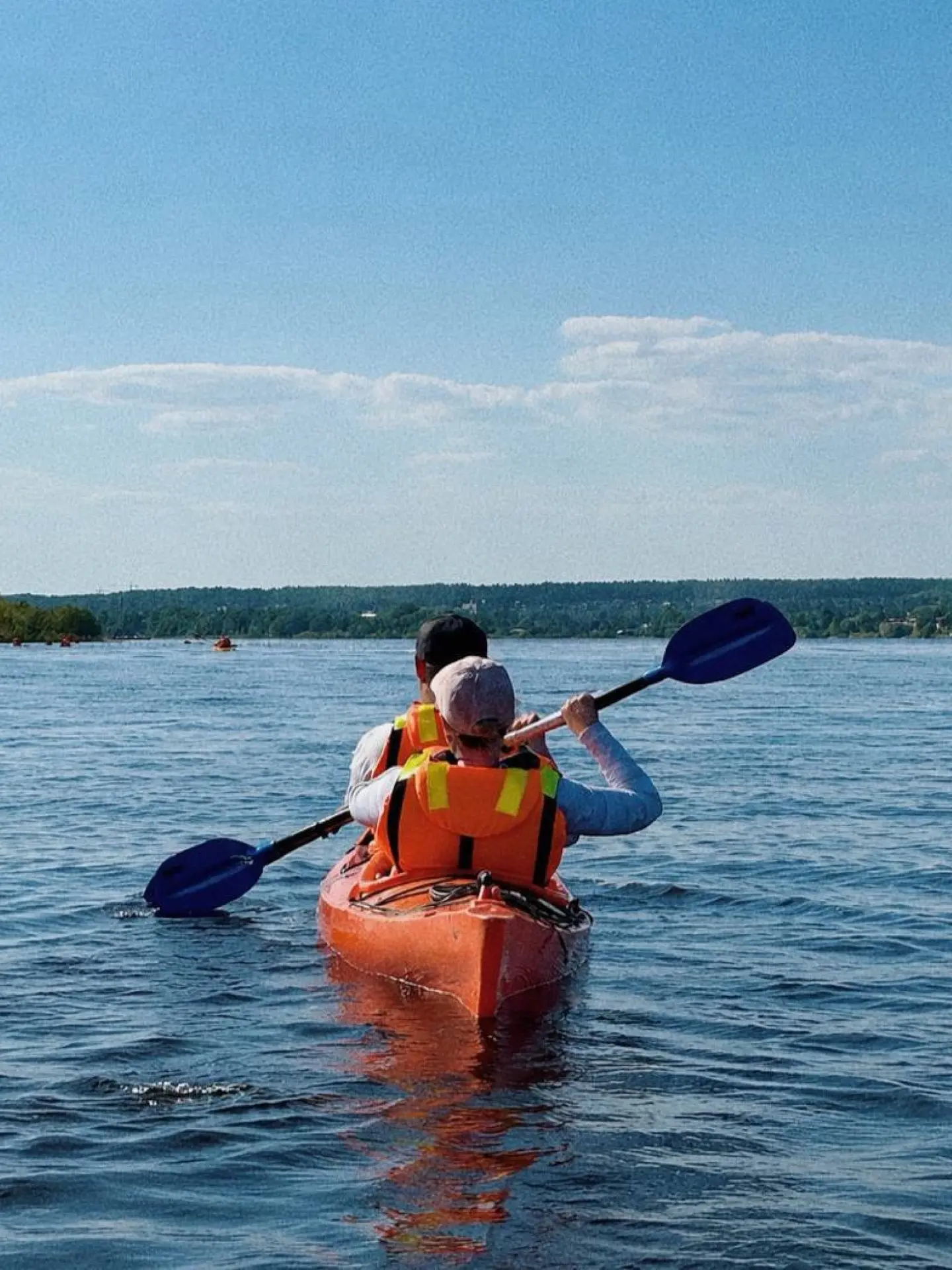 В выходные ждем на сплавах на каяках по секретным островам Волги🌊☀️