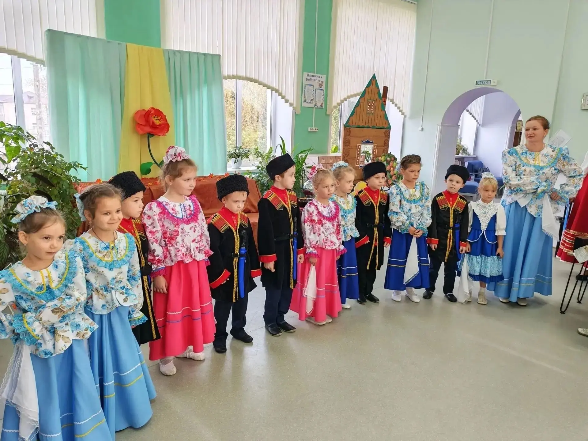 🌟 В Майнской детской модельной библиотеке прошел I творческий фестиваль детских садов ...