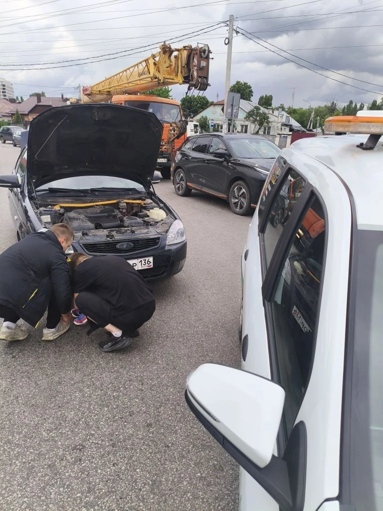 Выражаю искреннюю благодарность экипажу Дорожного патруля города Воронежа за оперативную помощь и об