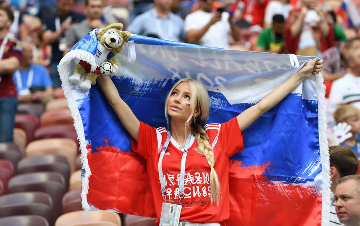С Днём России!!!

Всем соотечественникам — успехов, побед во всех дисциплинах, радости по жизни!