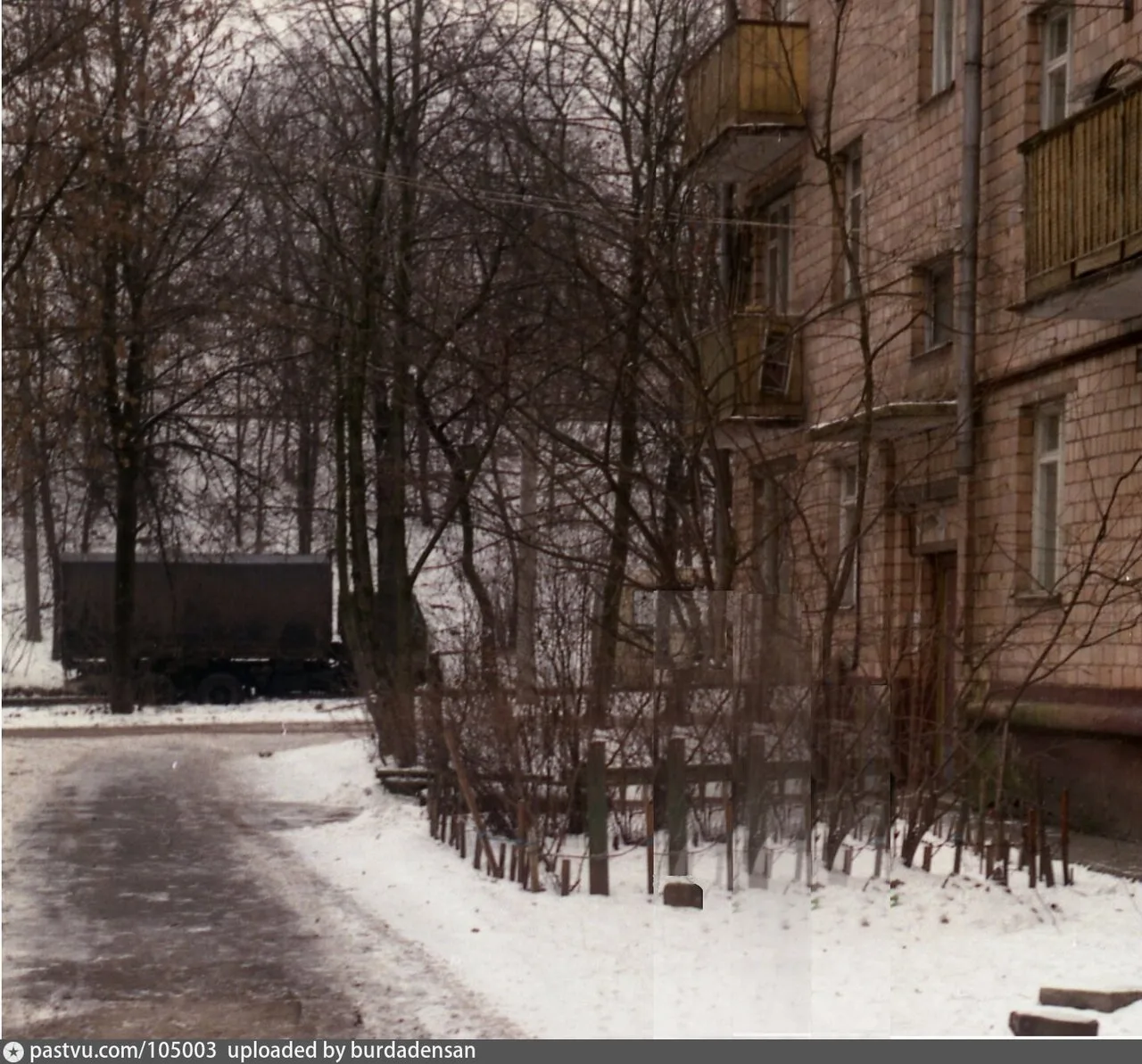 Дом 49 по Ткацкой улице 1994 год