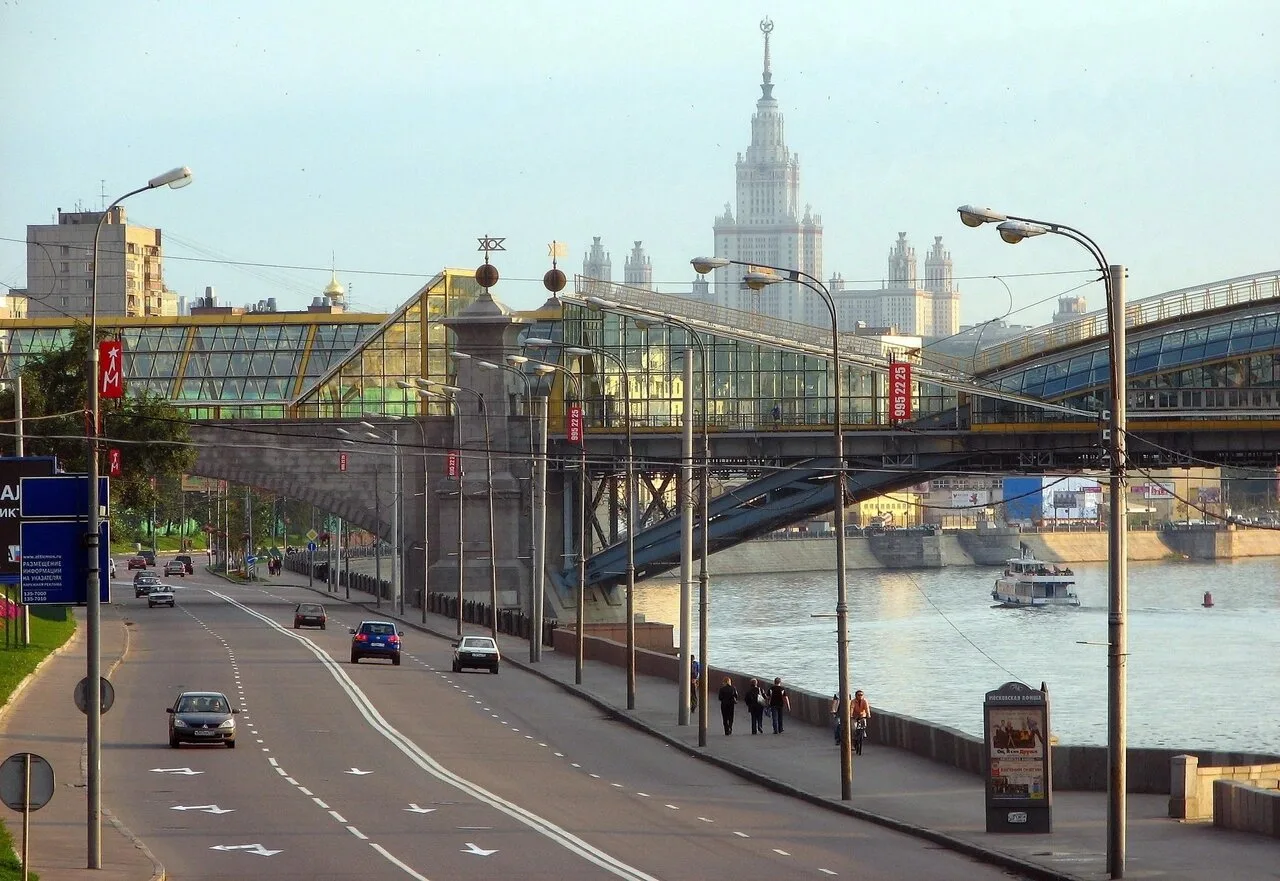Ростовская набережная в 2005-м году 👀 Заметили, что изменилось за это время?