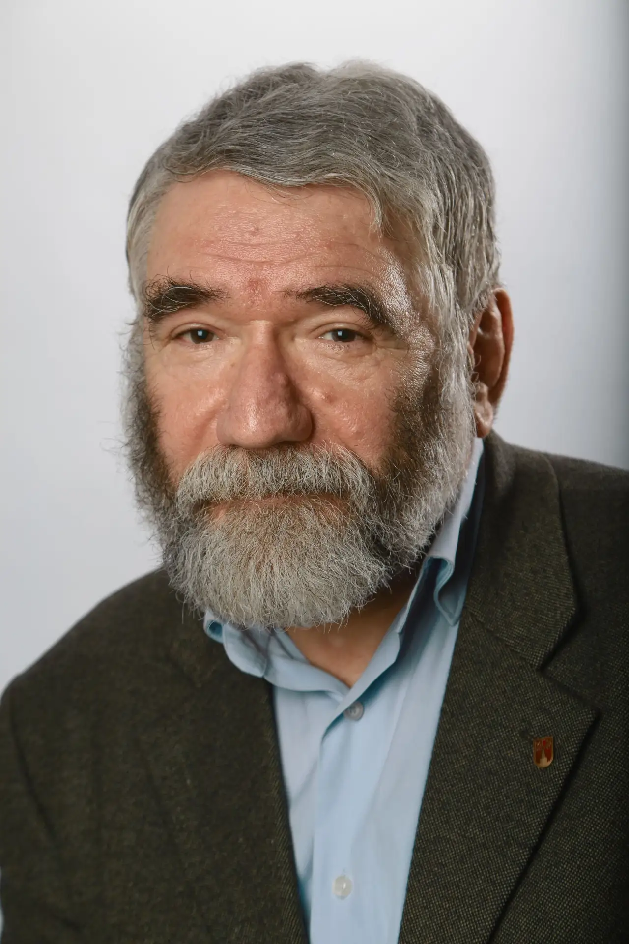 Поиски заслуженного преподавателя МГУ Владимира Кржевова, пропавшего на озере Селигер, ...