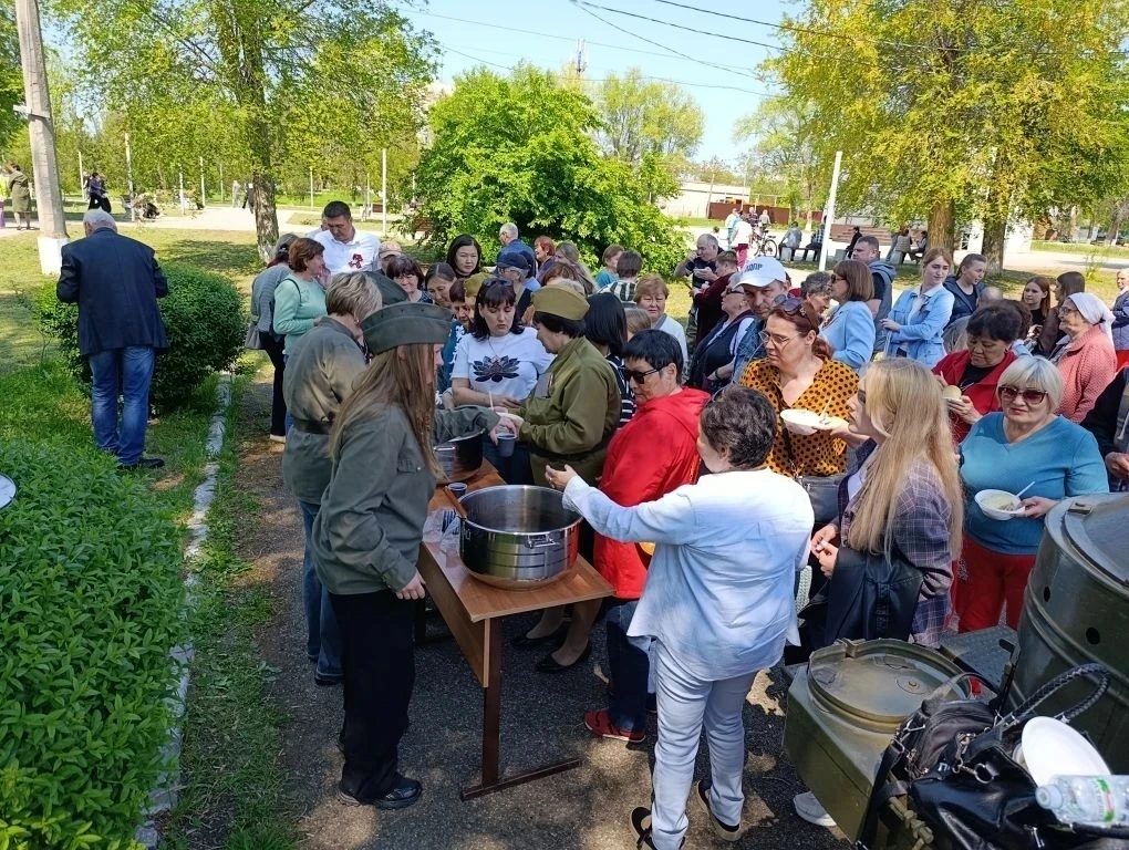 Социальные работники Городовиковского комплексного центра социального обслуживания насе...