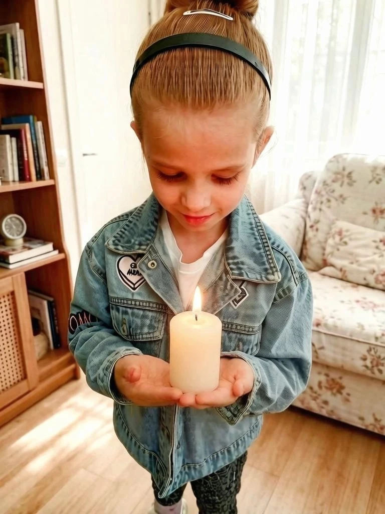 Салабеева Яна принимает участие в Акции "Свеча памяти".
#МыПомним
#ПомнимЧтим
