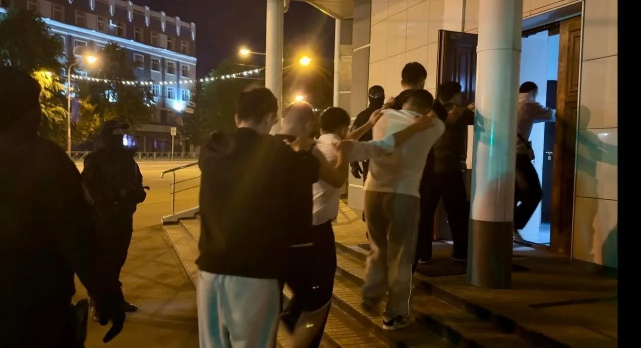 10 иностранцев с нарушениями помещены в центр содержания - их выдворят из страны.