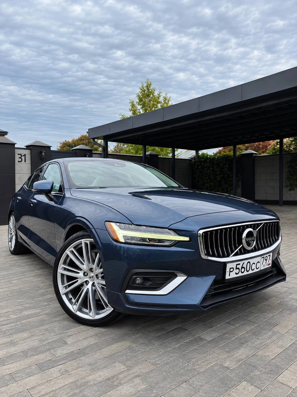 Volvo S60, 2.0T AT 4WD (319 л.с.)