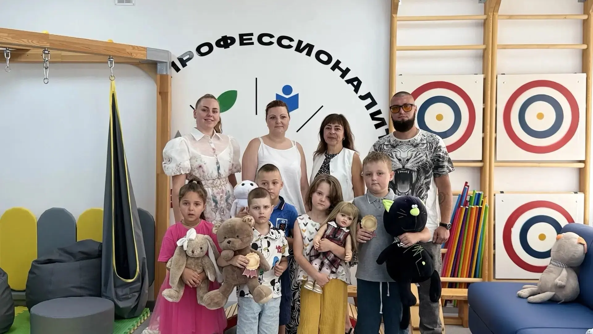 Лаборатория «Планета Детства» Шахтерского педагогического колледжа раскрывает мир профе...