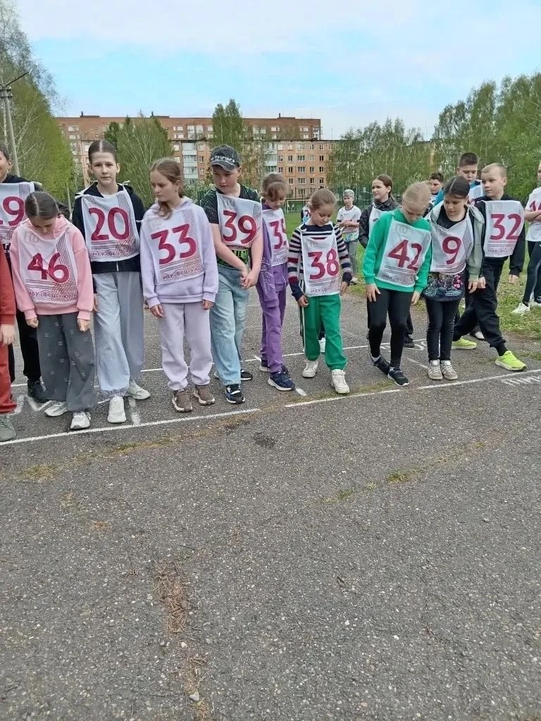MБОУ «СОШ №6 г. Юрги» продолжает активное выполнение нормативов Всероссийского физкульт...