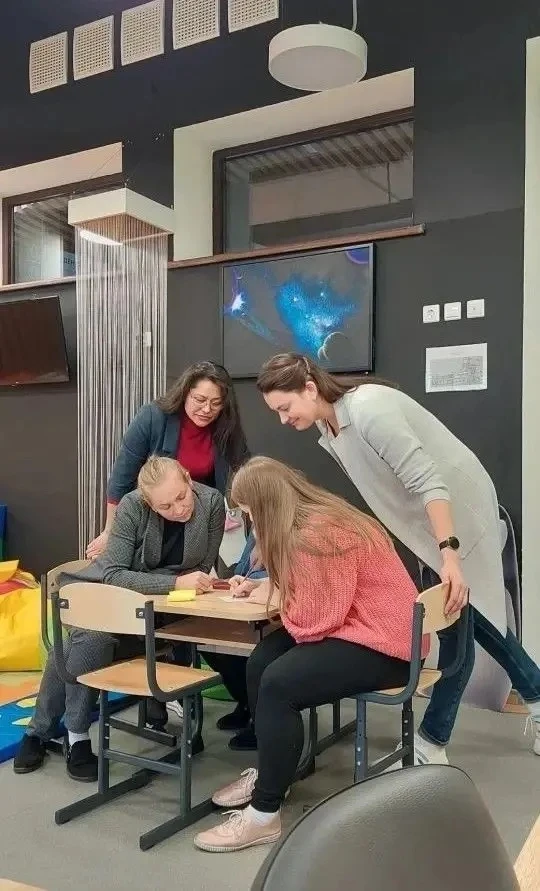 🌸🫂Неделя психологии в Майской гимназии продолжается совершенствованием у обучающихся навыков общения