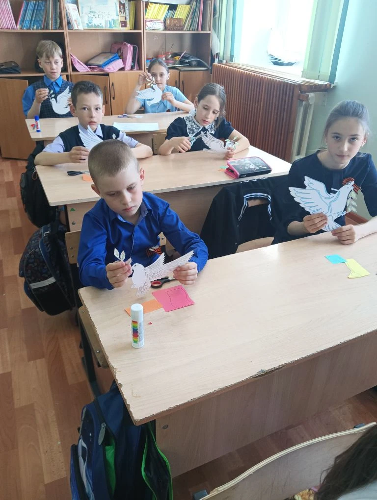 С 13 апреля по 15 мая Орлята 2Б и 3Б классов проходят трек "Орлёнок- Хранитель историче...