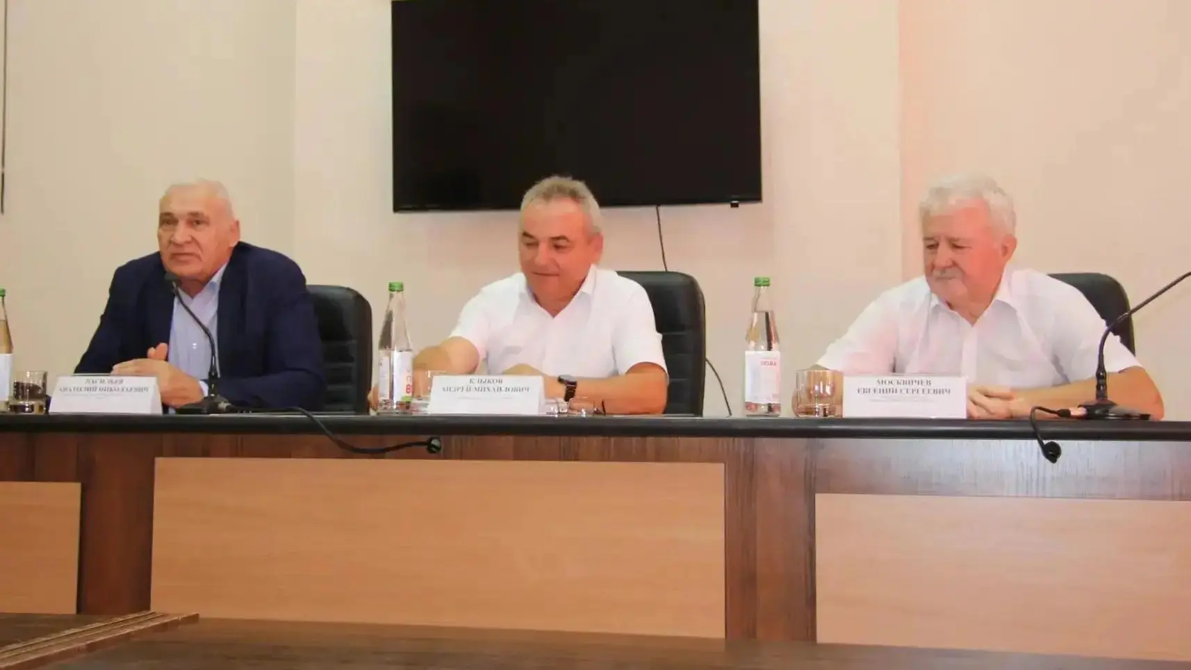 🚘 Развитие Октябрьского района обсудили с депутатом Госдумы