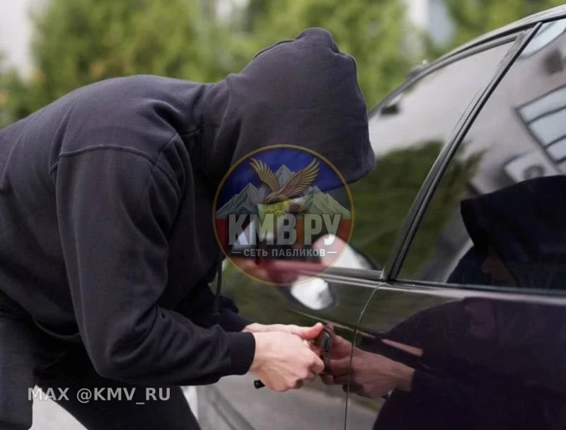 👮 В Ессентуках перед судом предстанет 18-летний местный житель, склонивший подростков ...