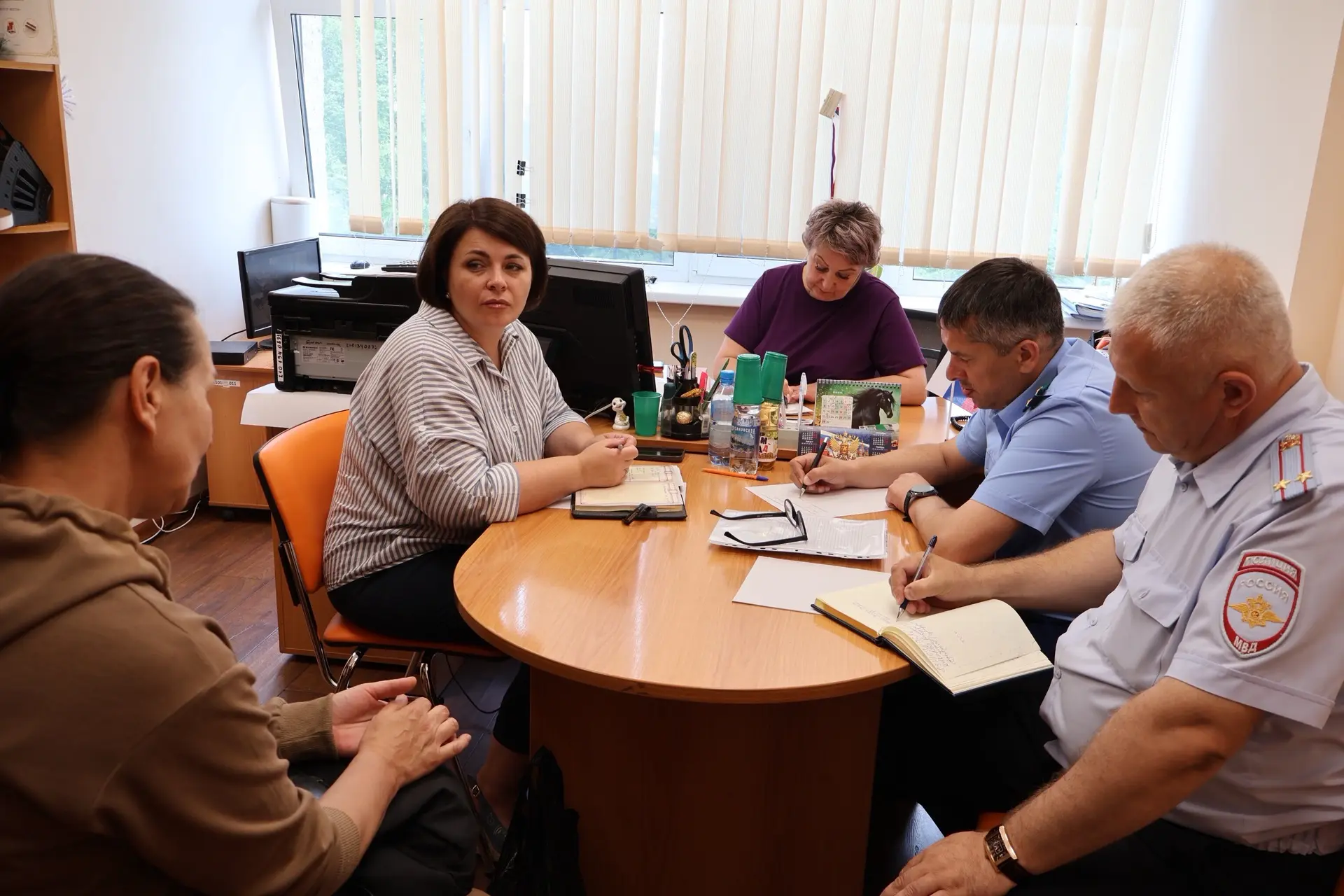 В селе Буюклы прошел прием граждан

30 июля в селе Буюклы прошел личный прием, в котором приняли уча