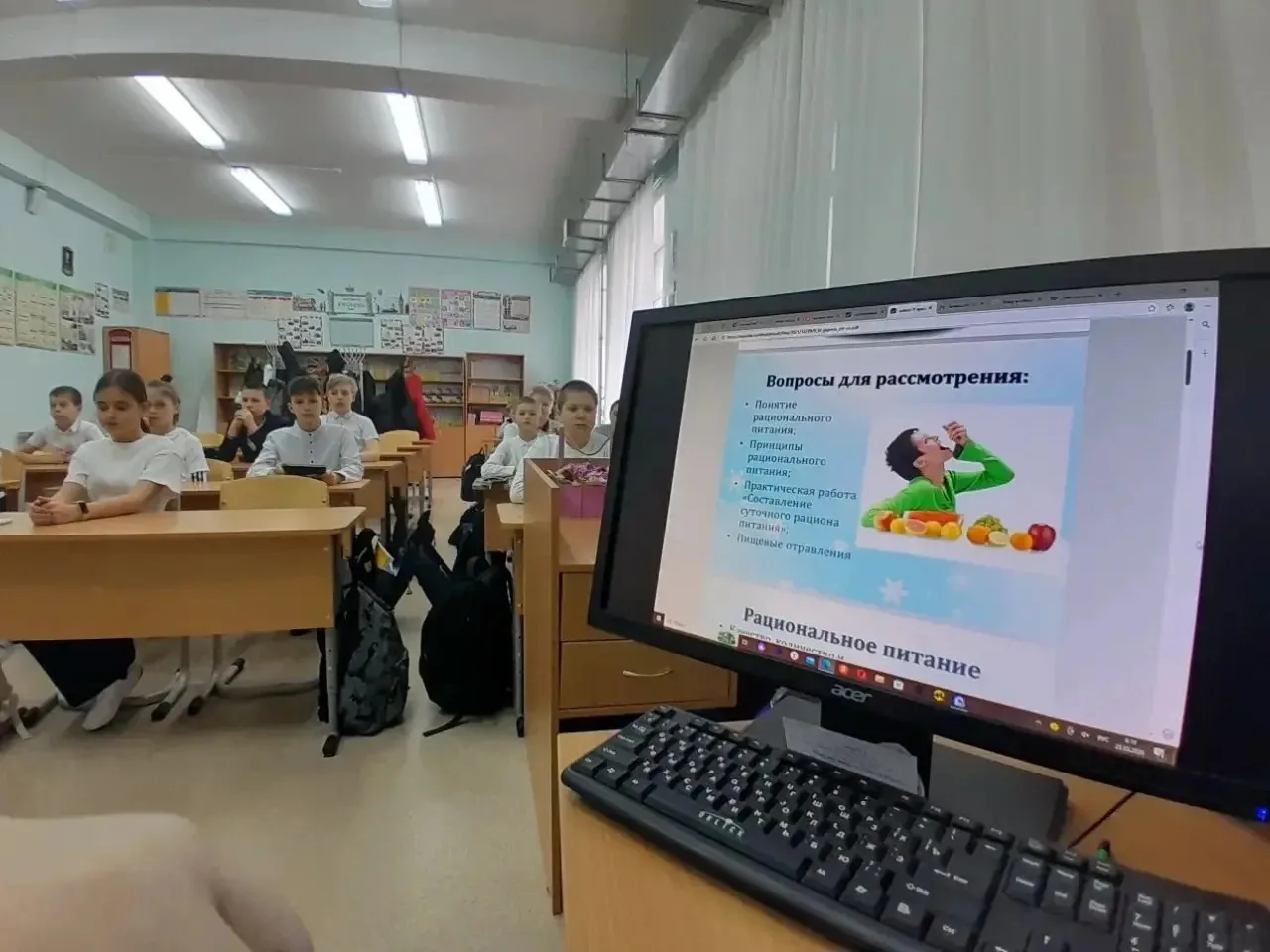 🍎 Здоровье начинается с тарелки: в школе прошли классные часы о гигиене питания  На этой неделе в на