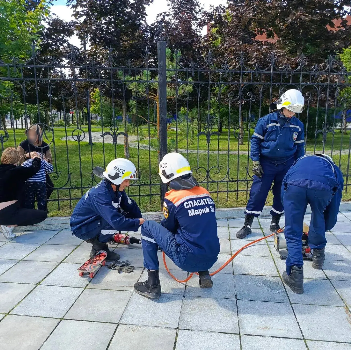 Сегодня днем на пульт оперативного дежурного ГБУ РМЭ «Марийская аварийно-спасательная с...