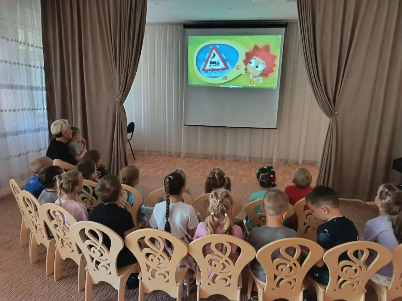 👨‍👩‍👧‍👦 Дорогие родители!