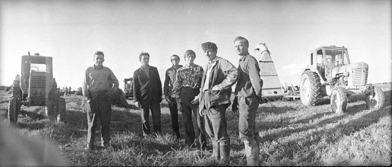⏳Механизаторы в поле