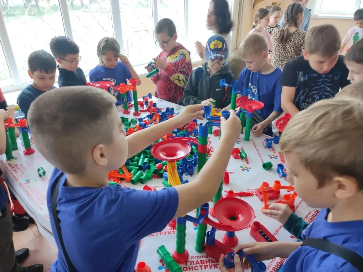 2.06 п/л "Солнышко" посетили мероприятие Главный конструктор в ДК КАМАЗа.