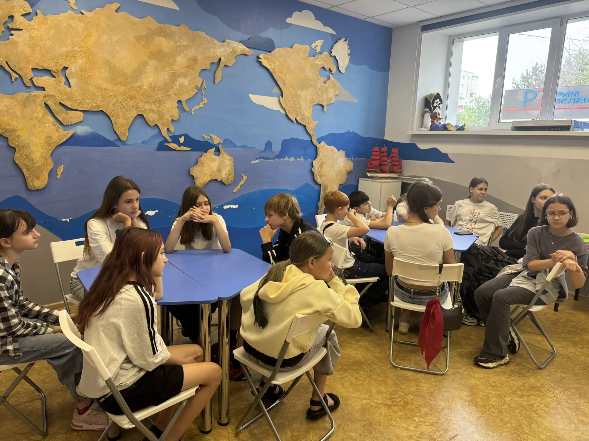 📚💰 Сегодня в рамках городской программы «Фишка лета» ребята из профильного отряда Движения Первых 