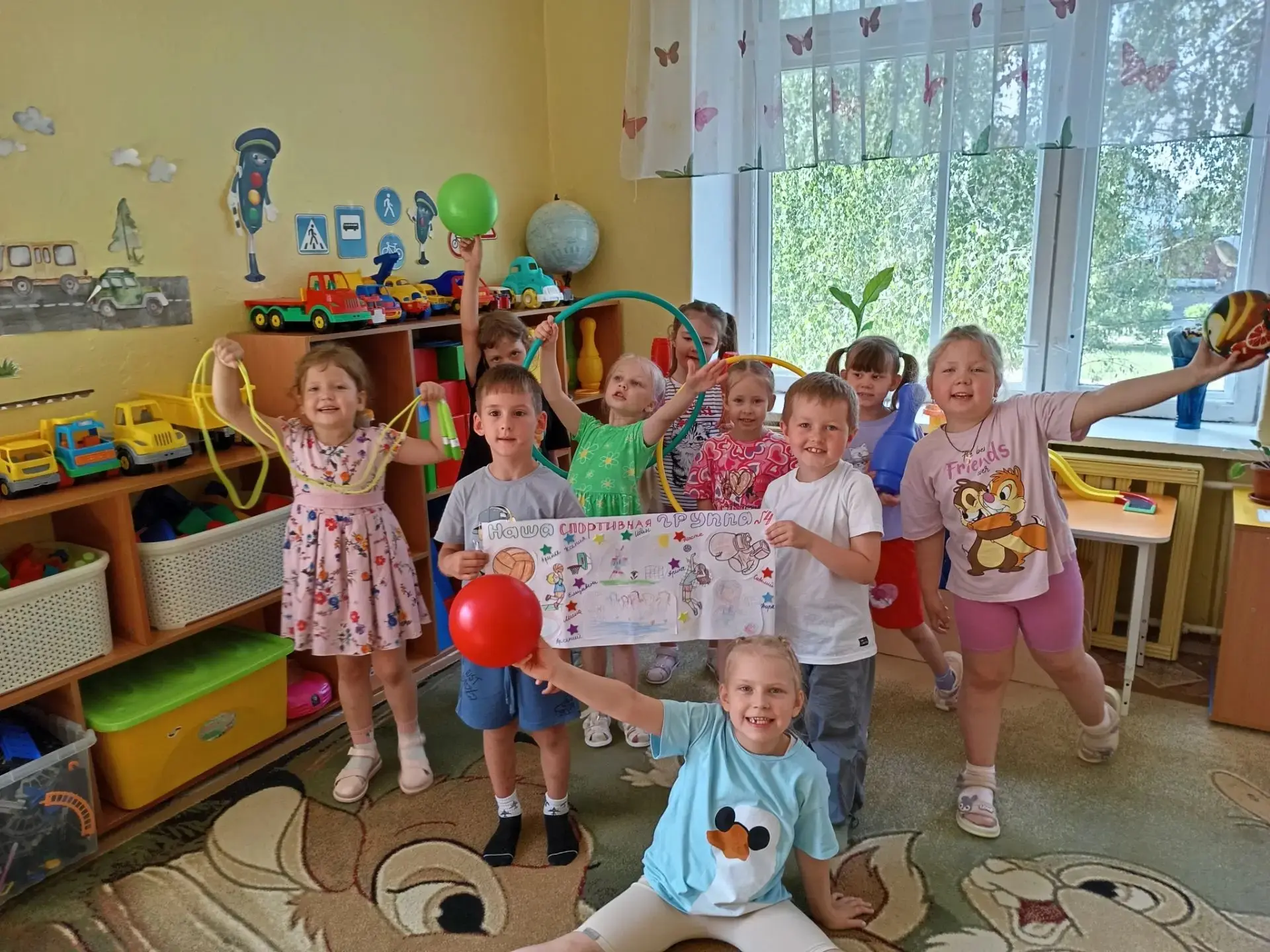 🎉 Спортивная неделя в старшей группе: заряд бодрости и море эмоций! 🎉

В  старшей группе №4 нашего