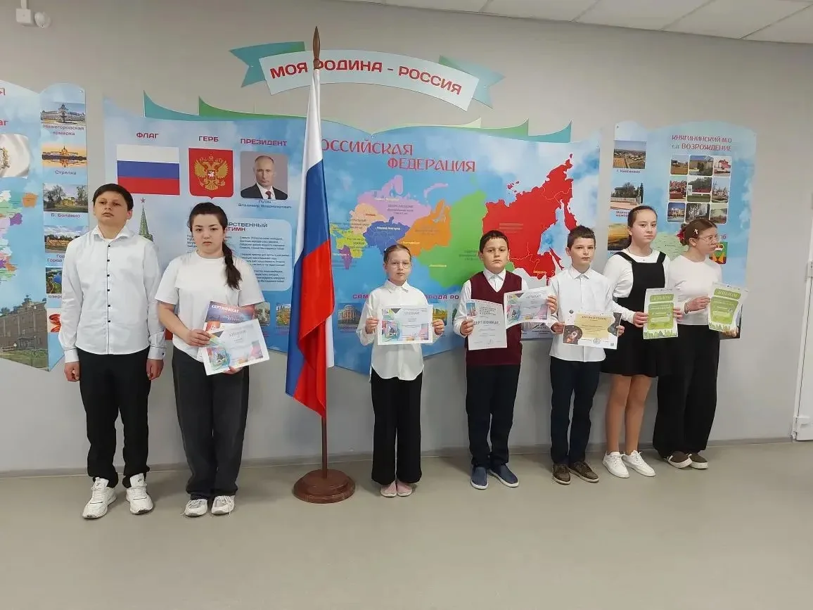 🇷🇺 ОБЩЕШКОЛЬНАЯ ЛИНЕЙКА И РАЗГОВОРЫ О ВАЖНОМ