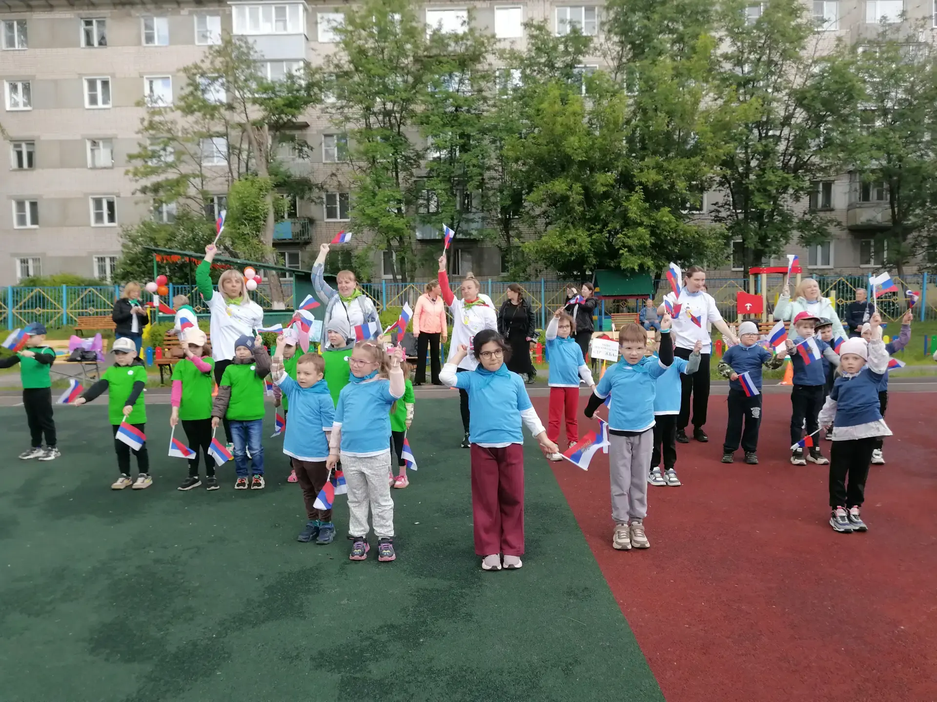 Сегодня воспитанники нашей группы приняли участие в параспартакиаде «Радуга» — соревнованиях, где по