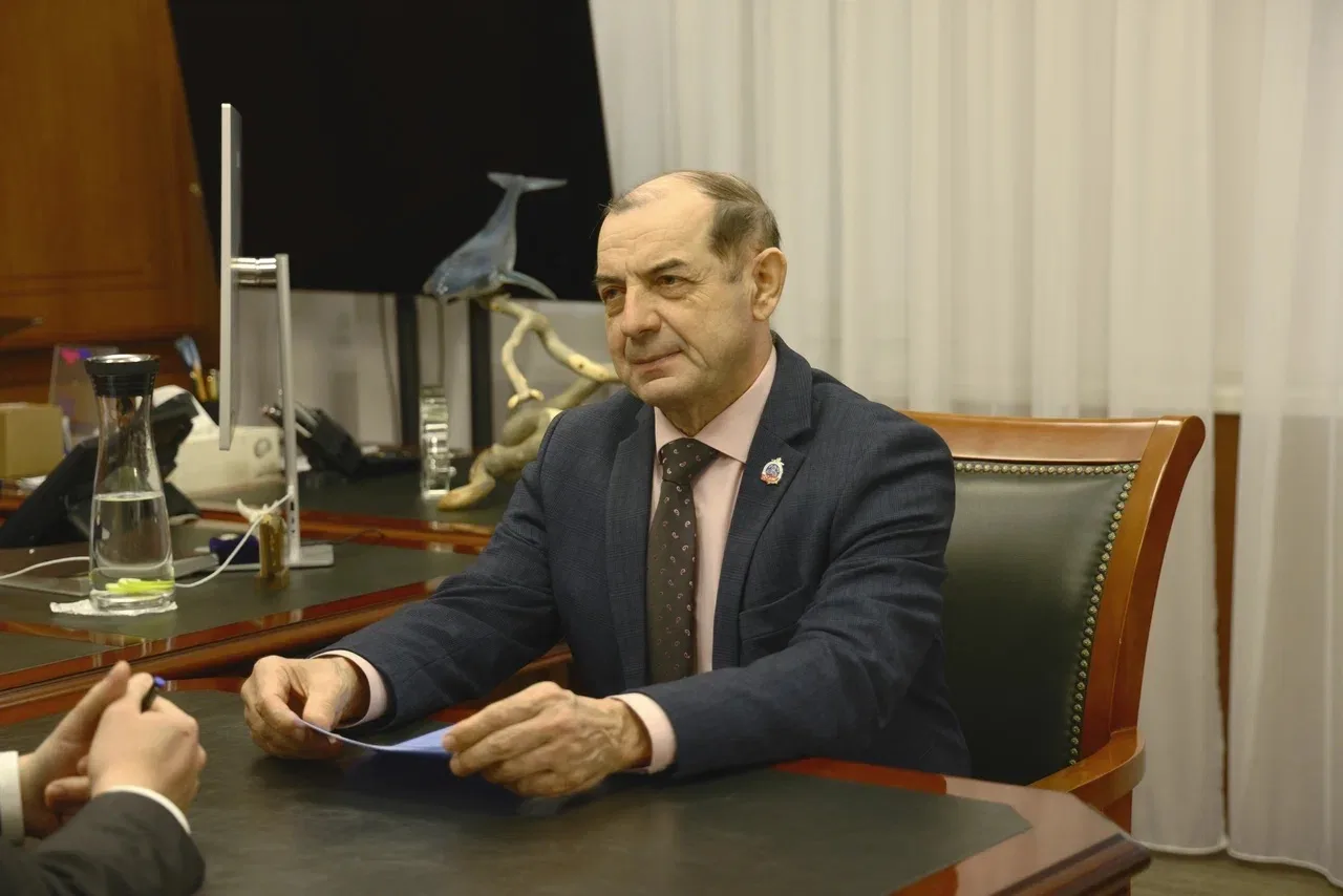 🤝Провел рабочую встречу с Сергеем Тарусовым – председателем рыболовецкого Колхоза им. В.И. Ленина. Э