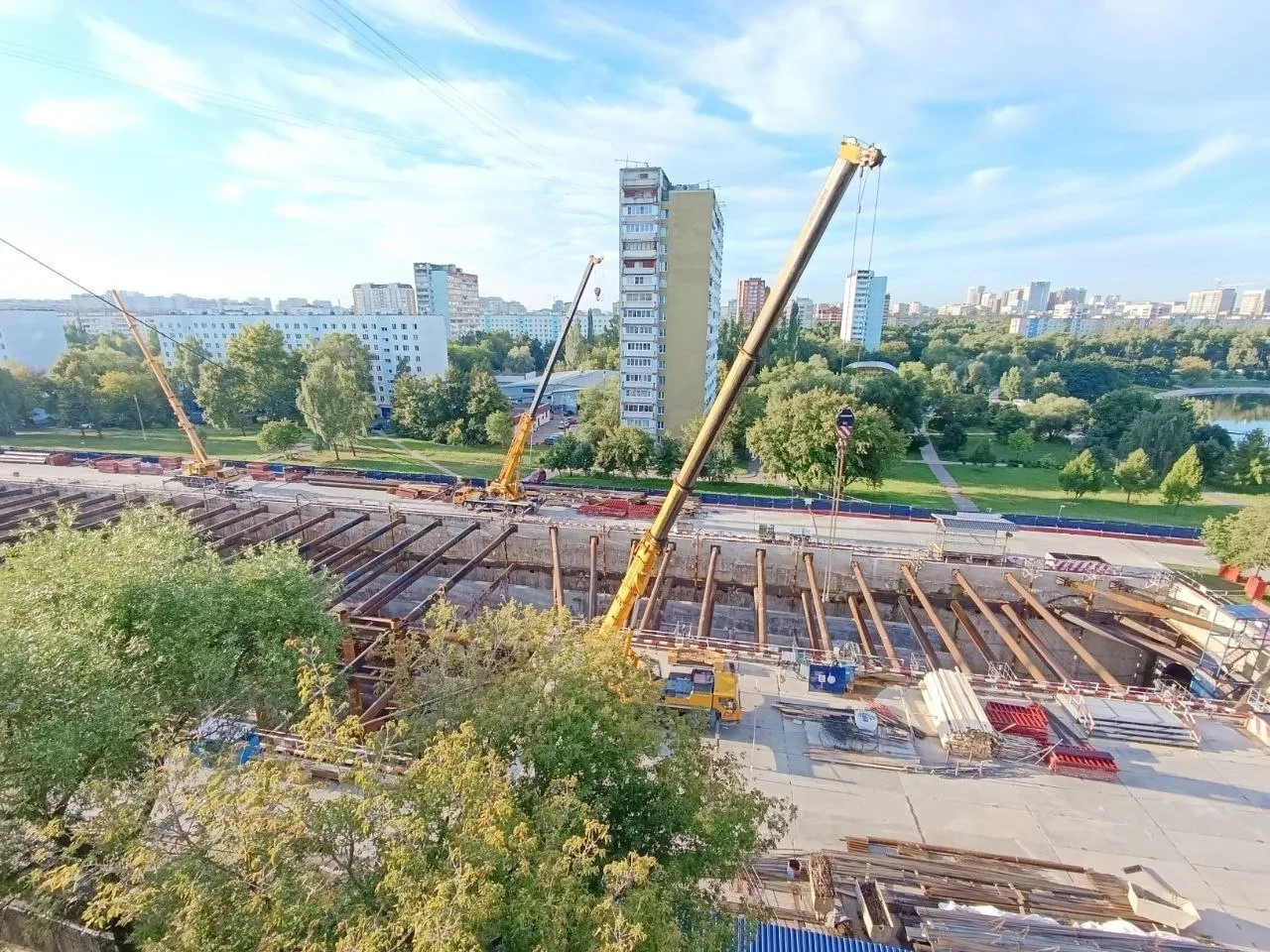 🏗️ На станции метро «Гольяново» продолжаются строительные работы