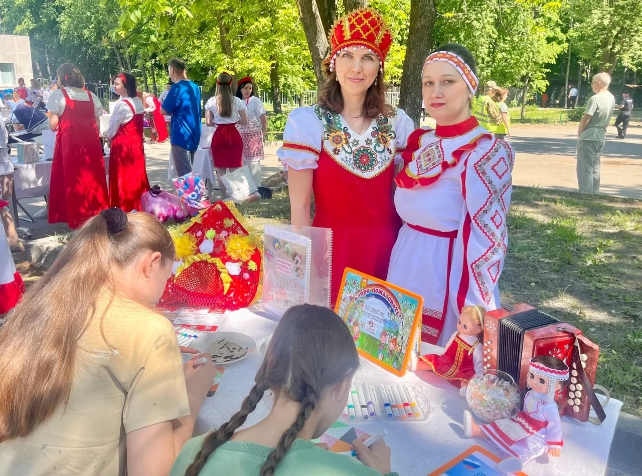 Наши воспитатели  Григорьева Елена Сергеевна , Половова Татьяна Андреевна подготовили и...