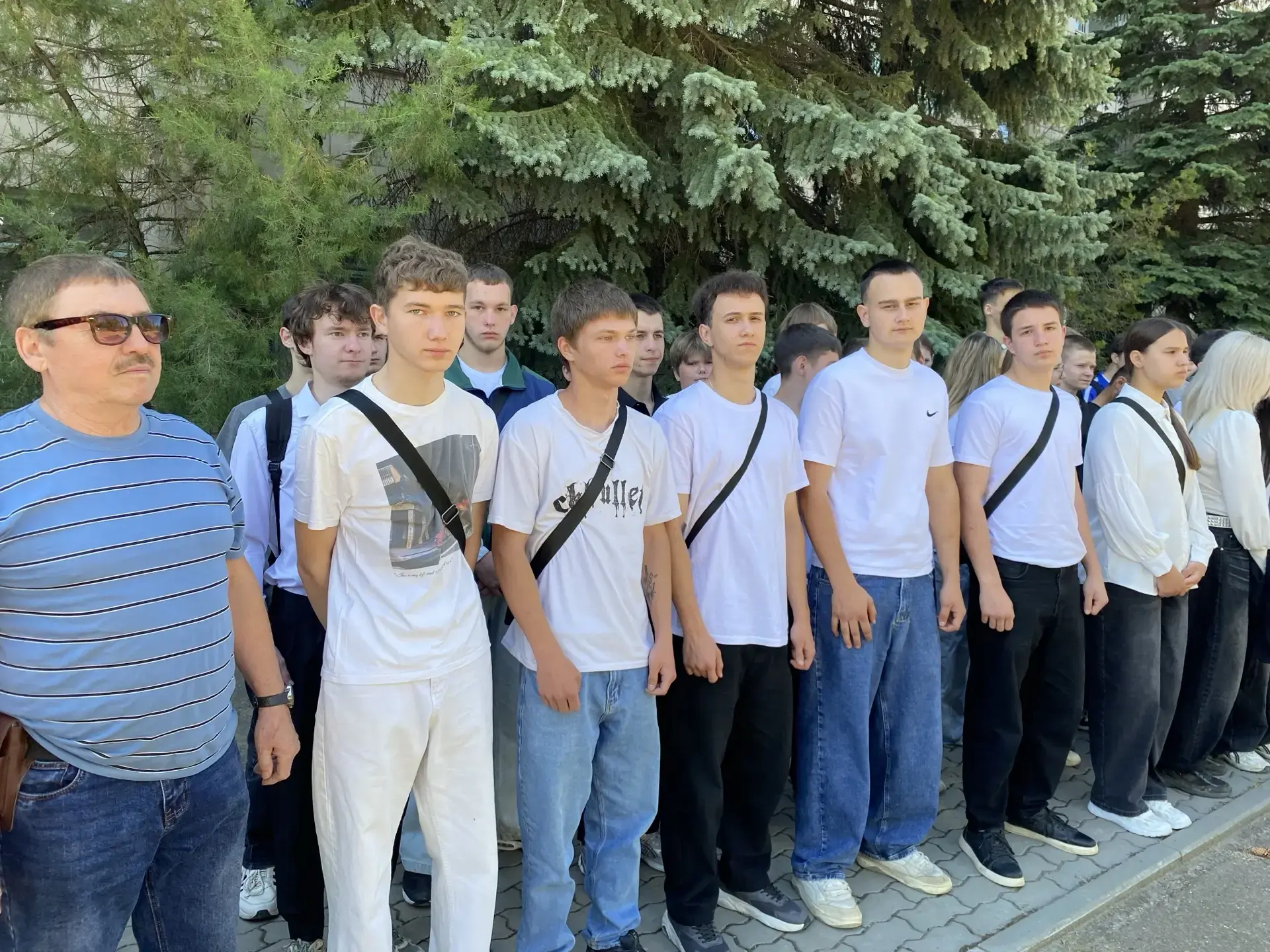 Сегодня, 8 июня в Камышинском политехническом колледже прошла торжественная церемония поднятия Госуд