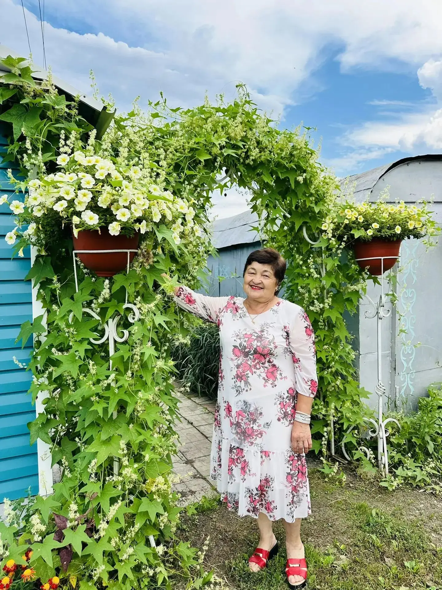 🌺Фотоконкурс "Мой любимый сад "

Представляем нашу новую участницу Надию Сайтгафарову из Саткинског