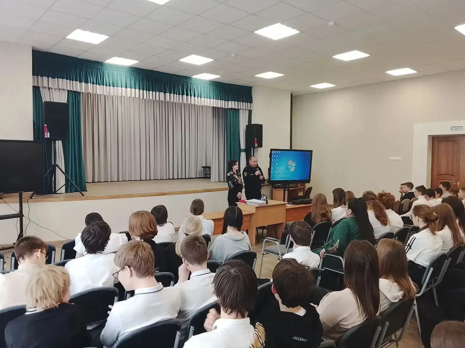 Важные знания для каждого: спасатели Волгодонска поделились секретами безопасности с нашими ученикам