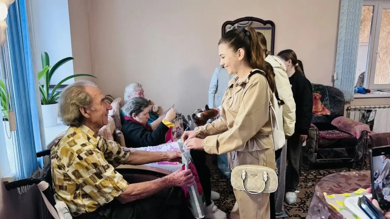 Тепло сердец для старшего поколения 🧡