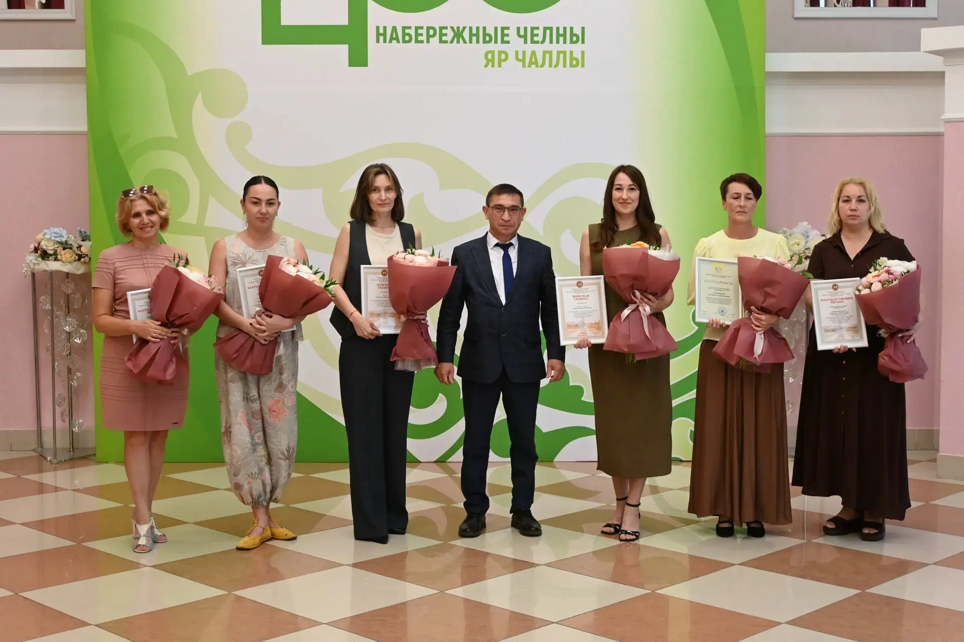 18 июня в малом зале Дворца культуры «Энергетик» прошло торжественное мероприятие, посвящённое Дню с