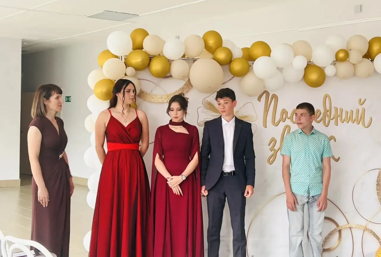 🏫 Сегодня, 27.06.2026 г., в нашей школе состоялось торжественное мероприятие 
«Выпуск-2026: Полёт з
