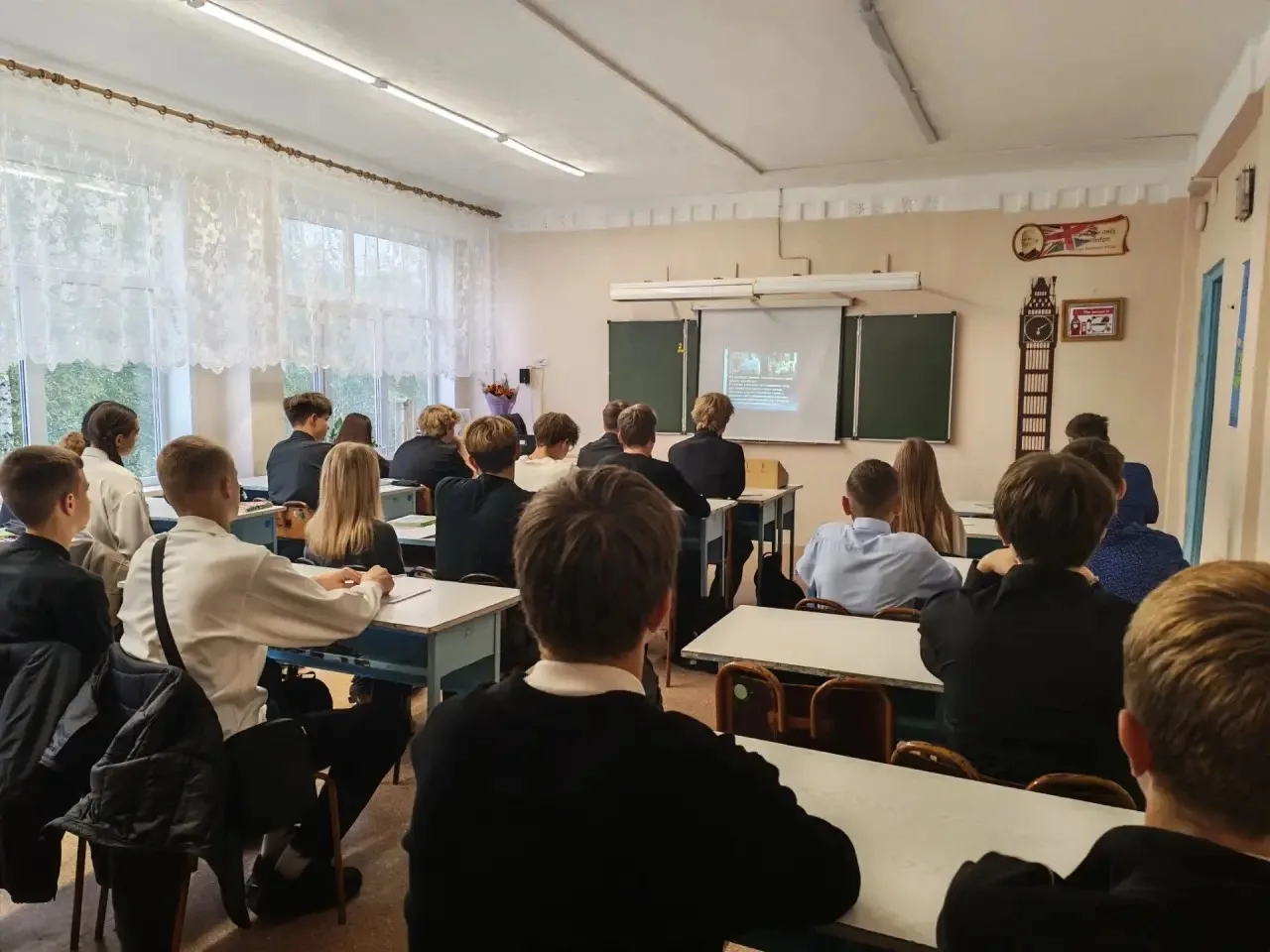 3 сентября во всех классах нашей школы прошли уроки памяти, посвященные Дню солидарност...