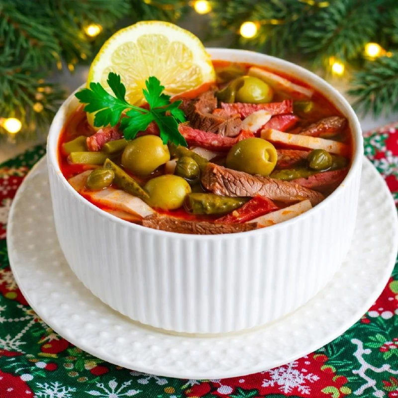 СОЛЯНКА СБОРНАЯ МЯСНАЯ КЛАССИЧЕСКАЯ — ВКУСНЕЕ, ЧЕМ В РЕСТОРАНЕ

ИНГРЕДИЕНТЫ (6 порций):

БУЛЬОН:
✅ В