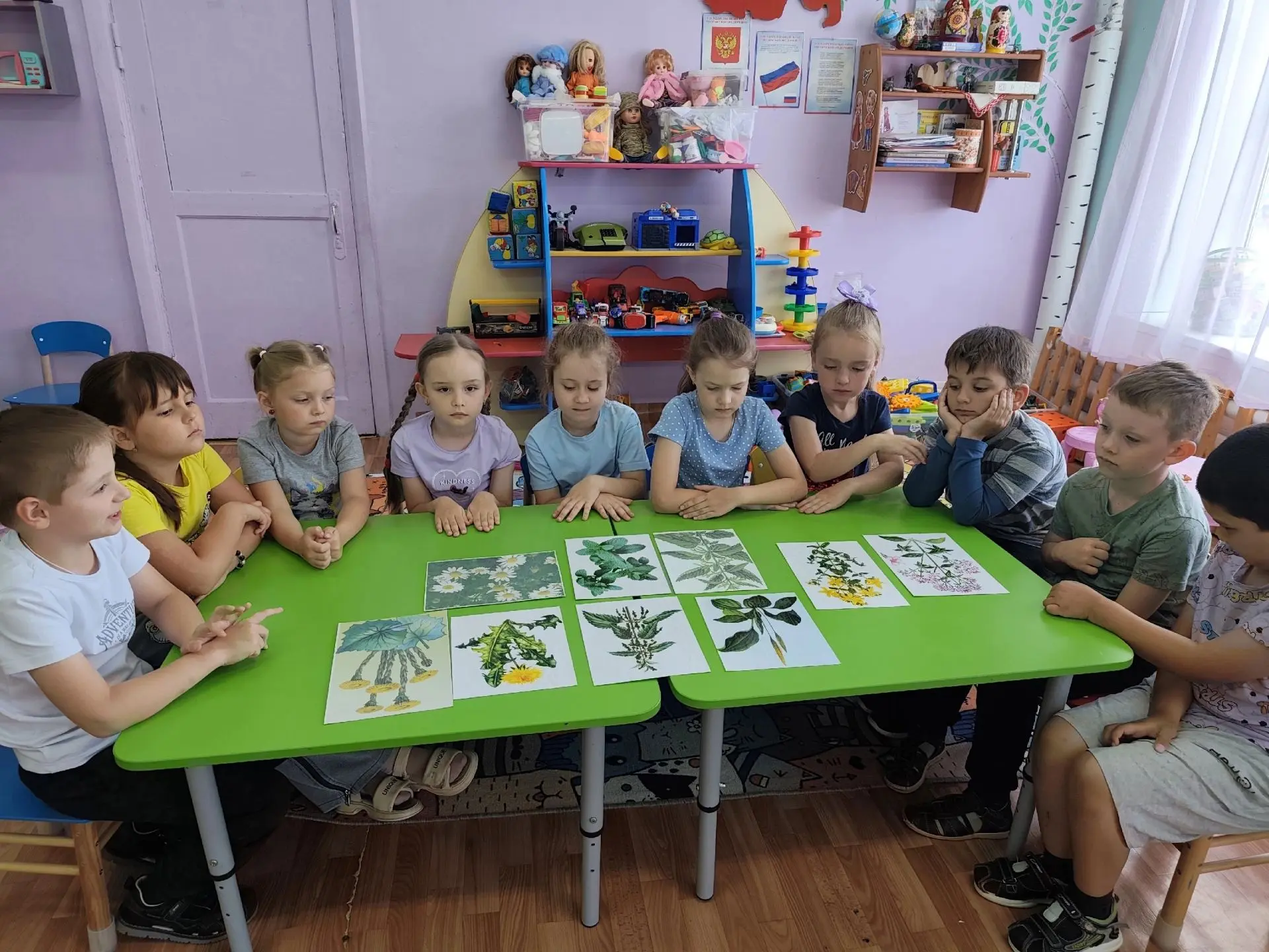 🔬 ИССЛЕДОВАТЕЛИ ПРИРОДЫ🌿

В подготовительных группах «Улыбка» и «Радуга» (Воспитатель Множина Ю.А.