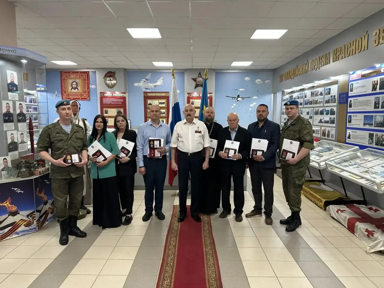 Служу Отечеству! 🇷🇺

Эта неделя запомнится надолго. Имел честь, как участник специальной военной о