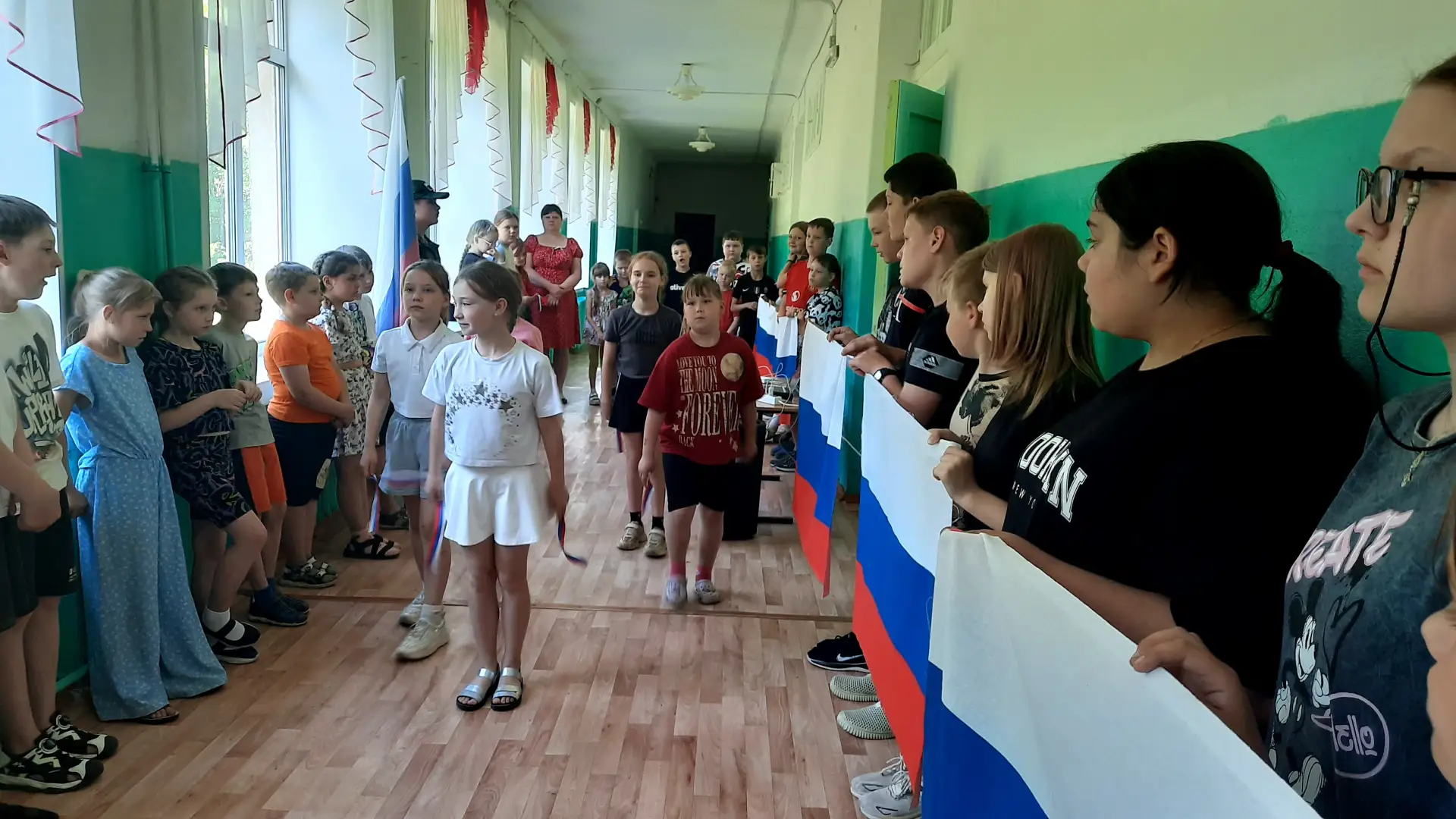 Летний лагерь дневного пребывания детей. День десятый. День России

В преддверии главного государств