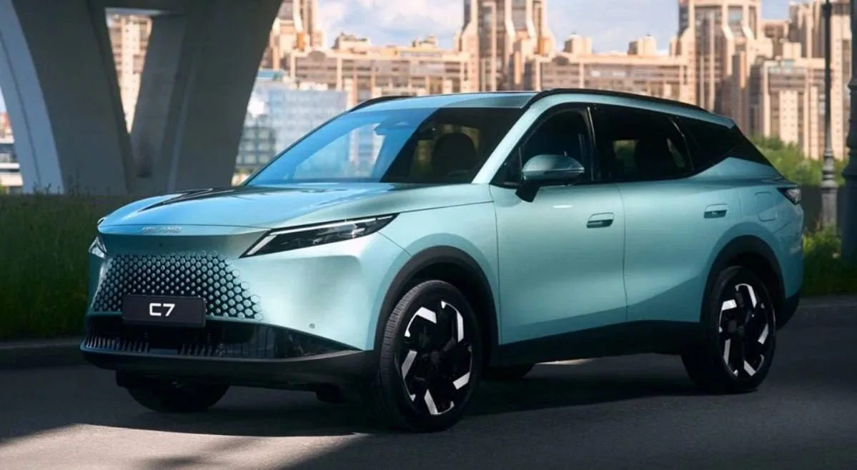 Omoda C7 теперь принадлежит бренду Jeland