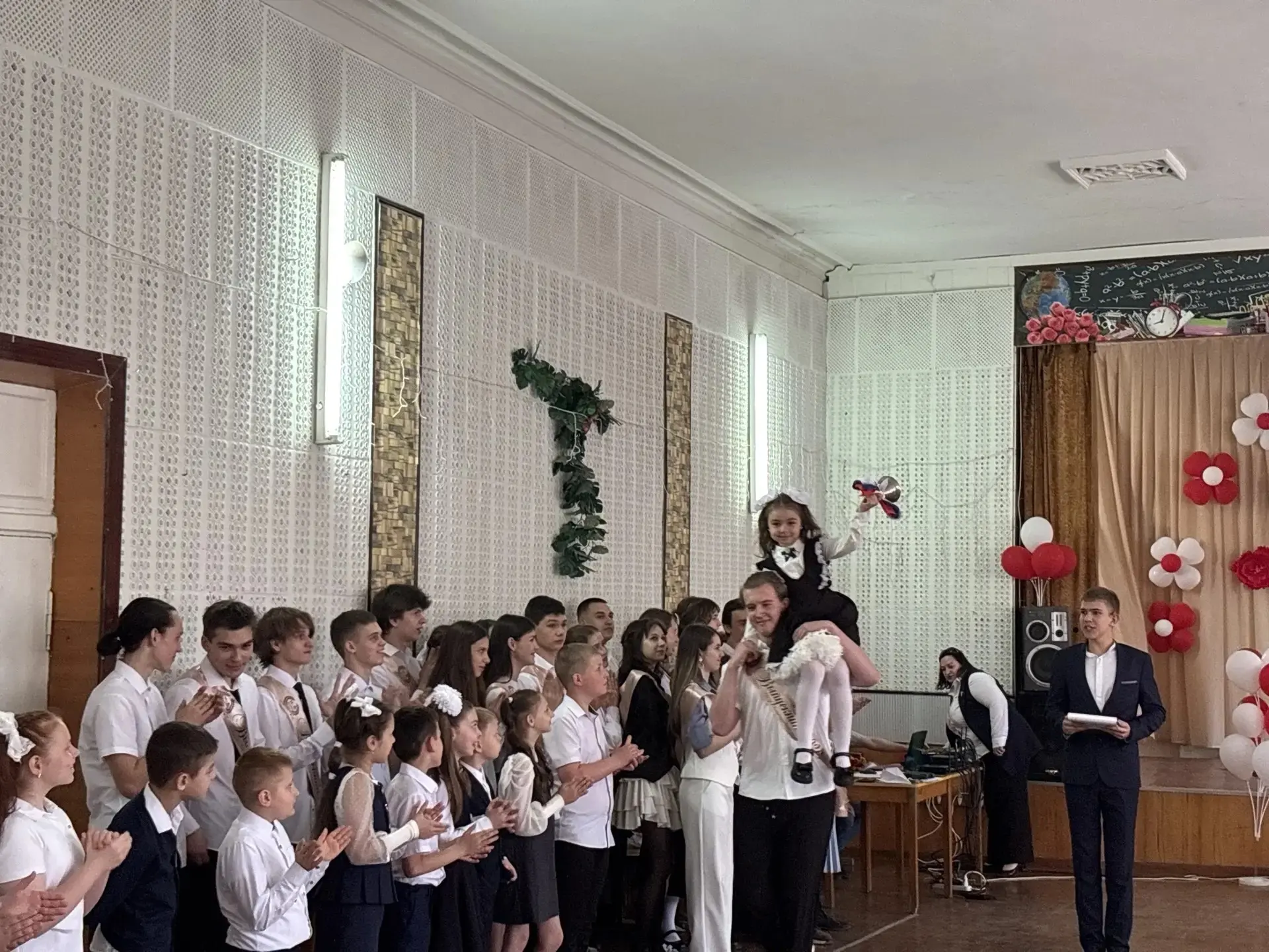 🔔Последний звонок - 2026🔔

💫Последний звонок – это не просто школьное событие, это целый рубеж, г