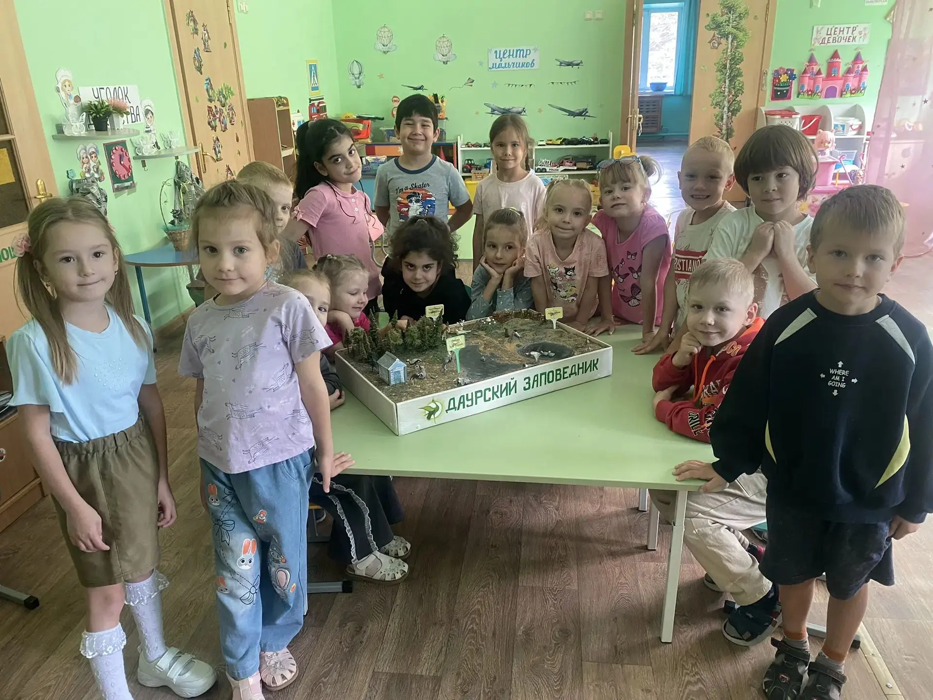 Сегодня ребята знакомились с заповедниками и искали ответ на вопрос: почему их так назв...