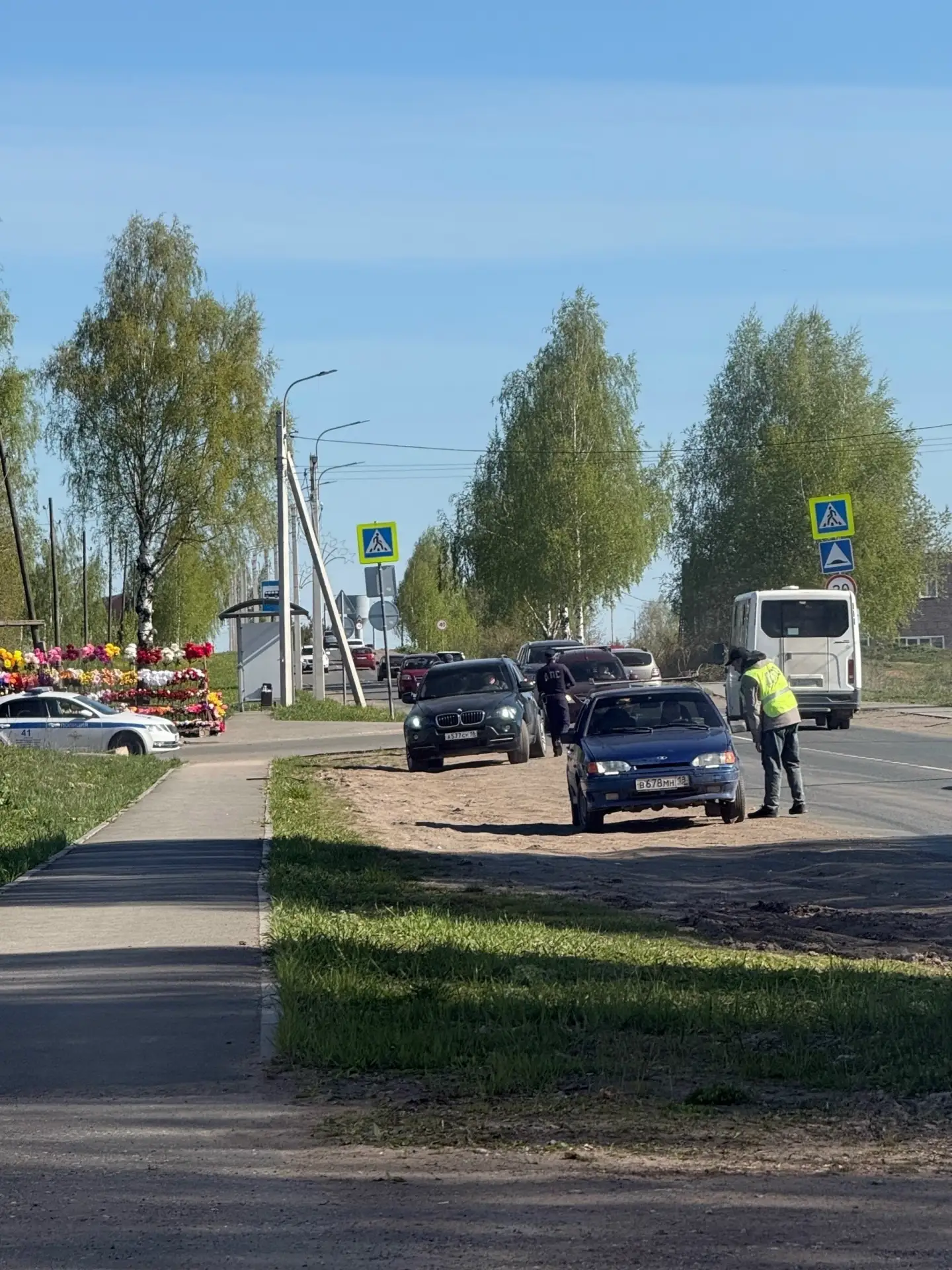 Пост ДПС в д. Хохряки у кладбища  ✅МДПС Ижевск в ВК👉 vk.com/mdps18 ✅Патрули и камеры 👉 vk.com/mdpsiz