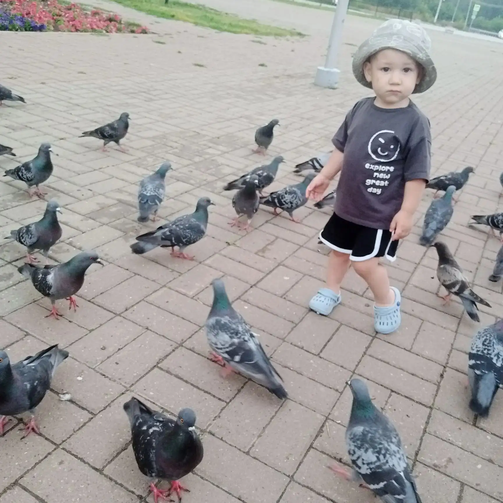 Протянула я ладошку-