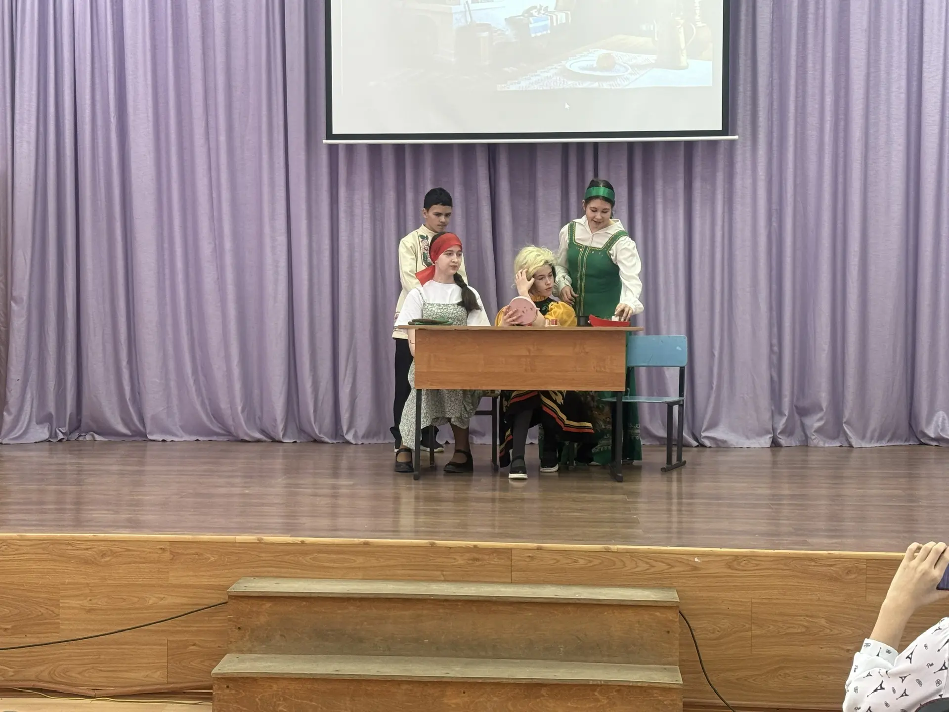 🎭Спектакль «Морозко»: Волшебство школьного театра  В нашей школе  прошел замечательный зимний спекта